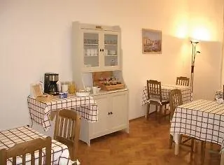 Halkova Hotel