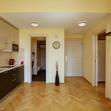 Halkova Hotel 4*